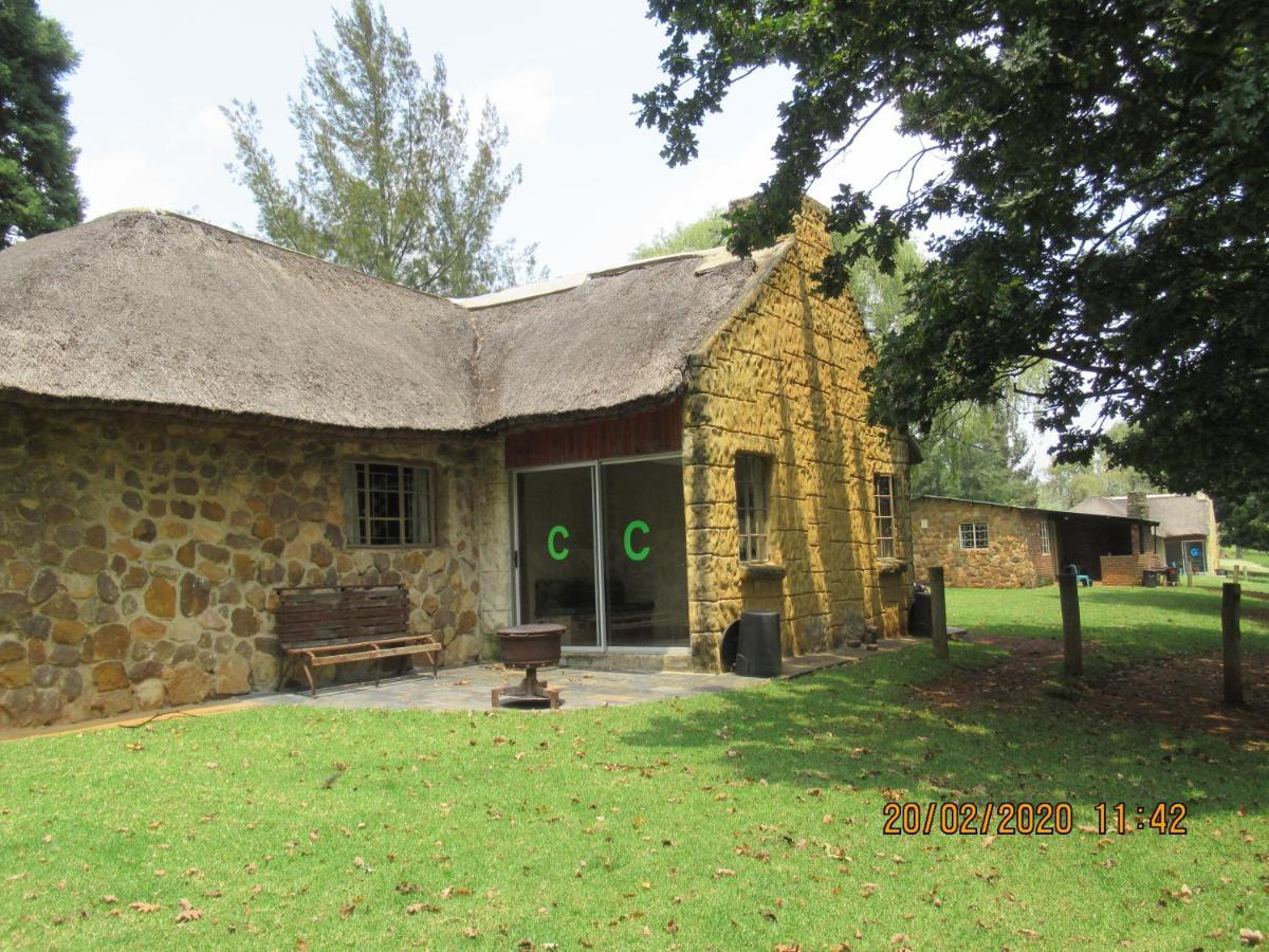 Elandskloof Trout Farm Pensionat Dullstroom Exteriör bild